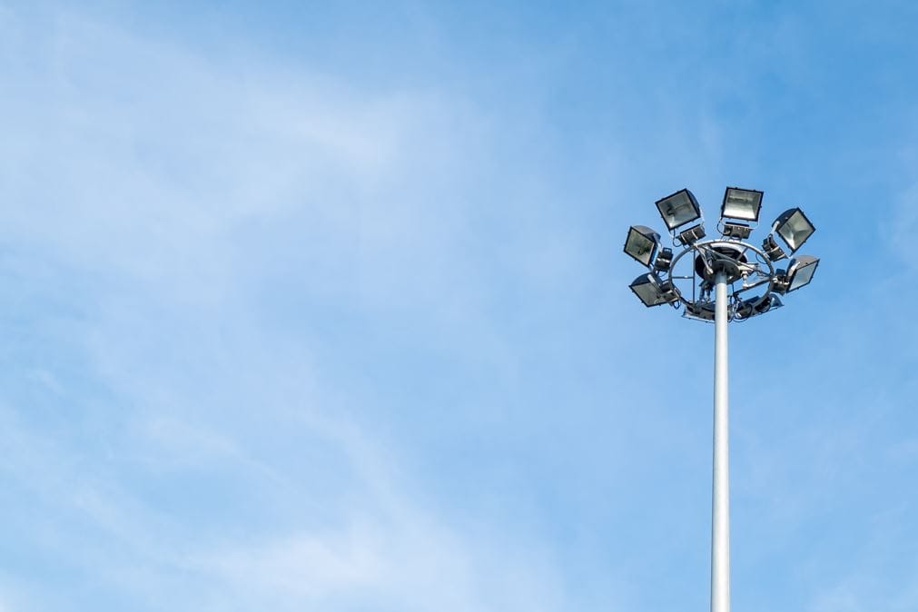 Super postes para iluminación de áreas grandes - 4
