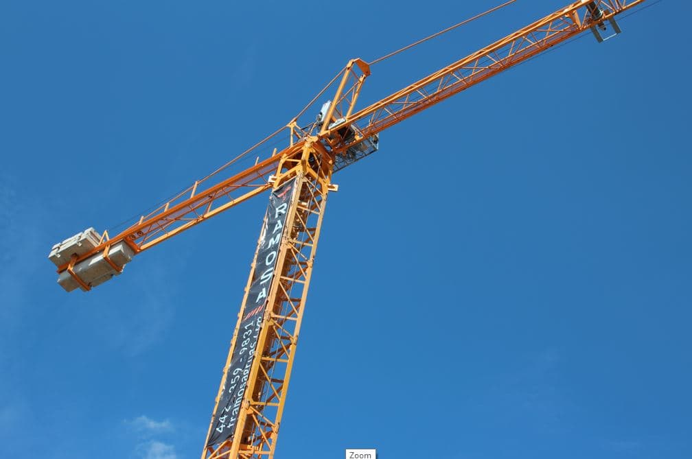 Torre pluma para elevación de materiales de construcción - 2