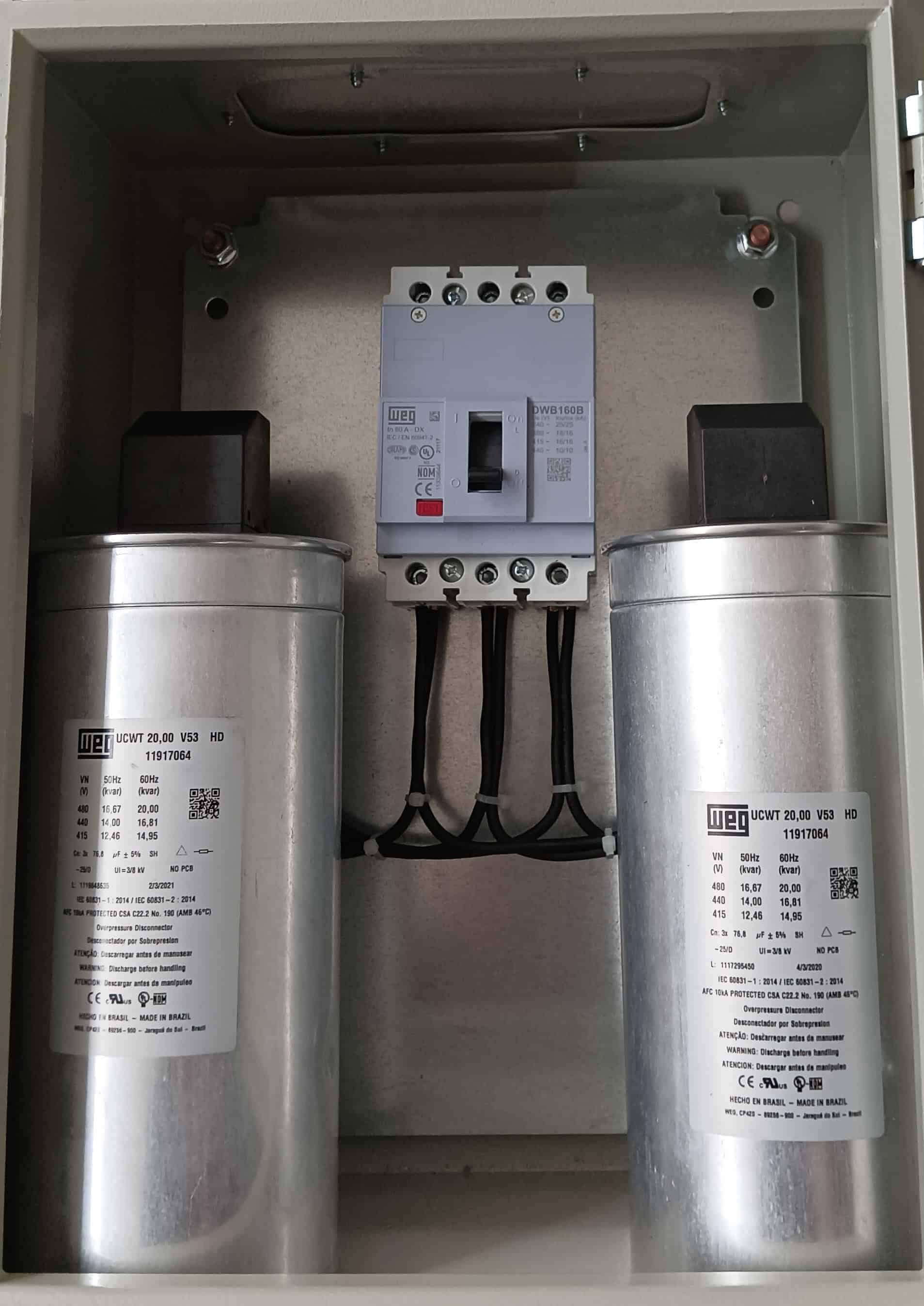 BANCOS DE CAPACITORES FIJOS CON INTERRUPTOR