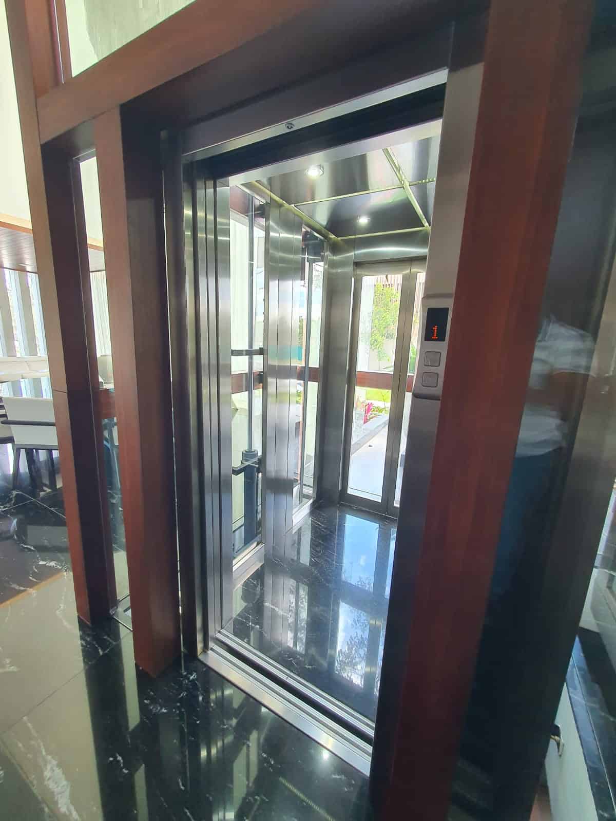 Elevadores Camilleros para Hospitales y Clínicas - 1