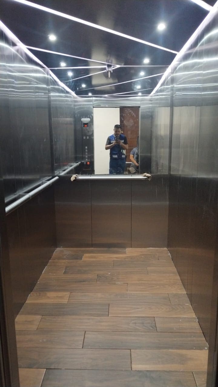 Elevadores Camilleros para Hospitales y Clínicas - 4