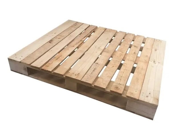 Tarimas de madera nuevas y recicladas reforzadas