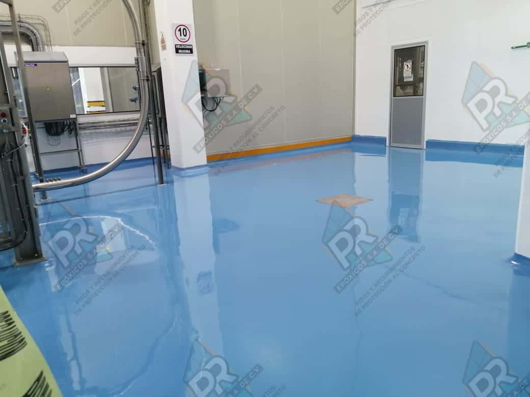 Acabados epóxicos autonivelantes para pisos industriales con tráfico ligero y medio2
