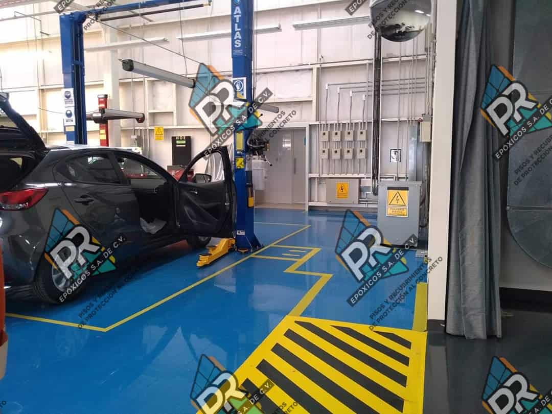 Acabados epóxicos lisos para áreas interiores con superficie uniforme de rodamiento3