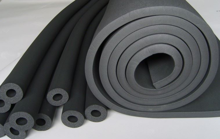 Aislamiento de elastómero para tuberías