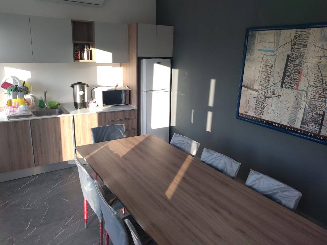 Proyectos de Mobiliario de Oficina a la Medida High Tech - 3