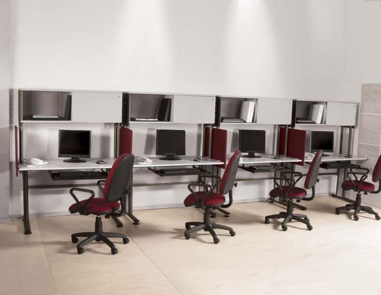 Proyectos de Mobiliario de Oficina a la Medida High Tech - 5