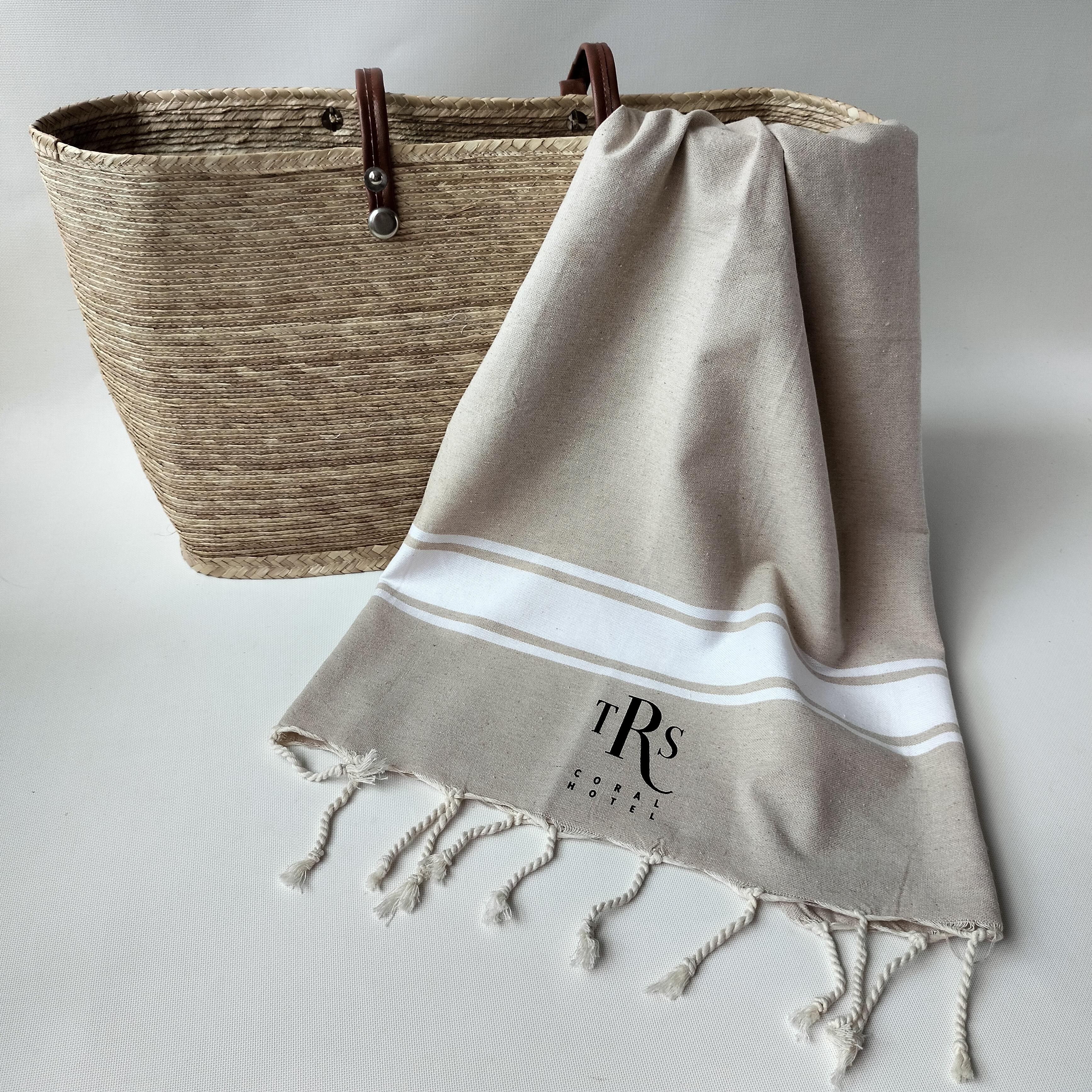 Toalla con logotipo FOUTA práctica y liviana, 100% algodón
