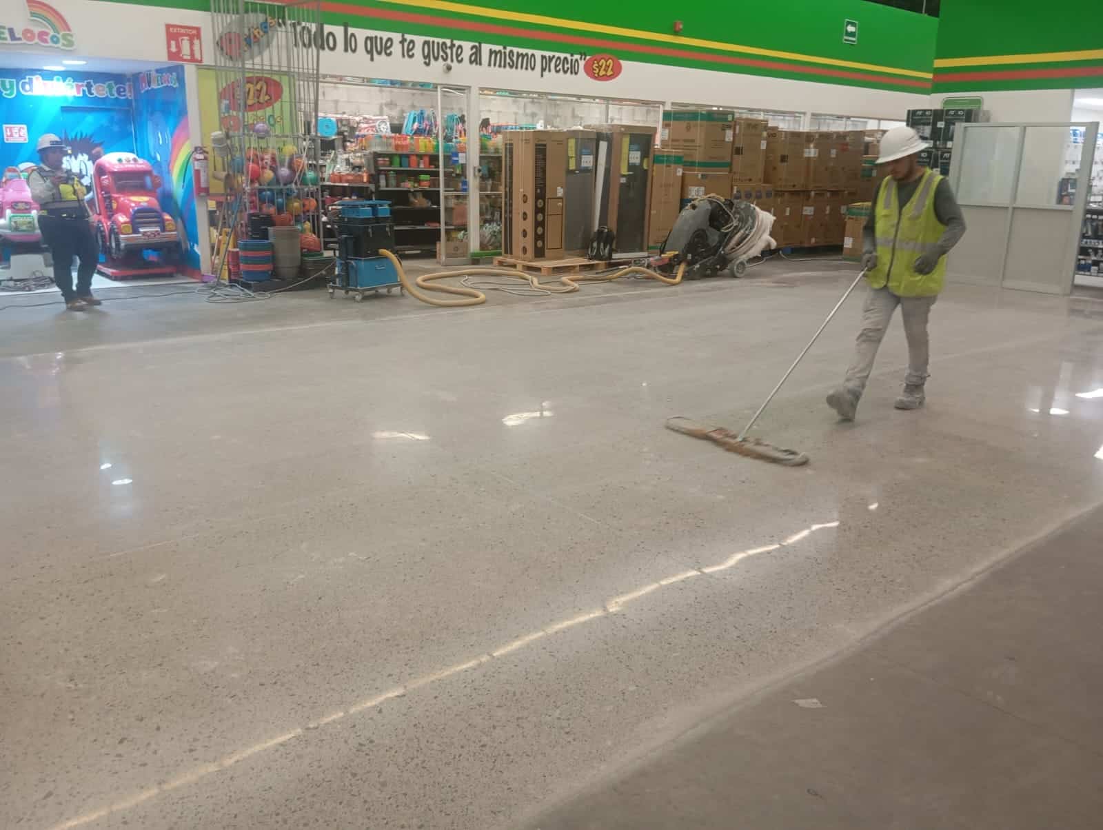 Pisos epóxicos para tiendas comerciales o de alto trafico SICMAA Epoxicos