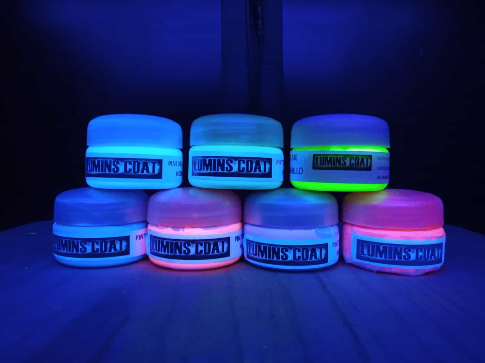 Maquillaje fluorescente/neón