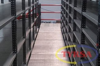 Estantes y racks industriales Tyrsa 2