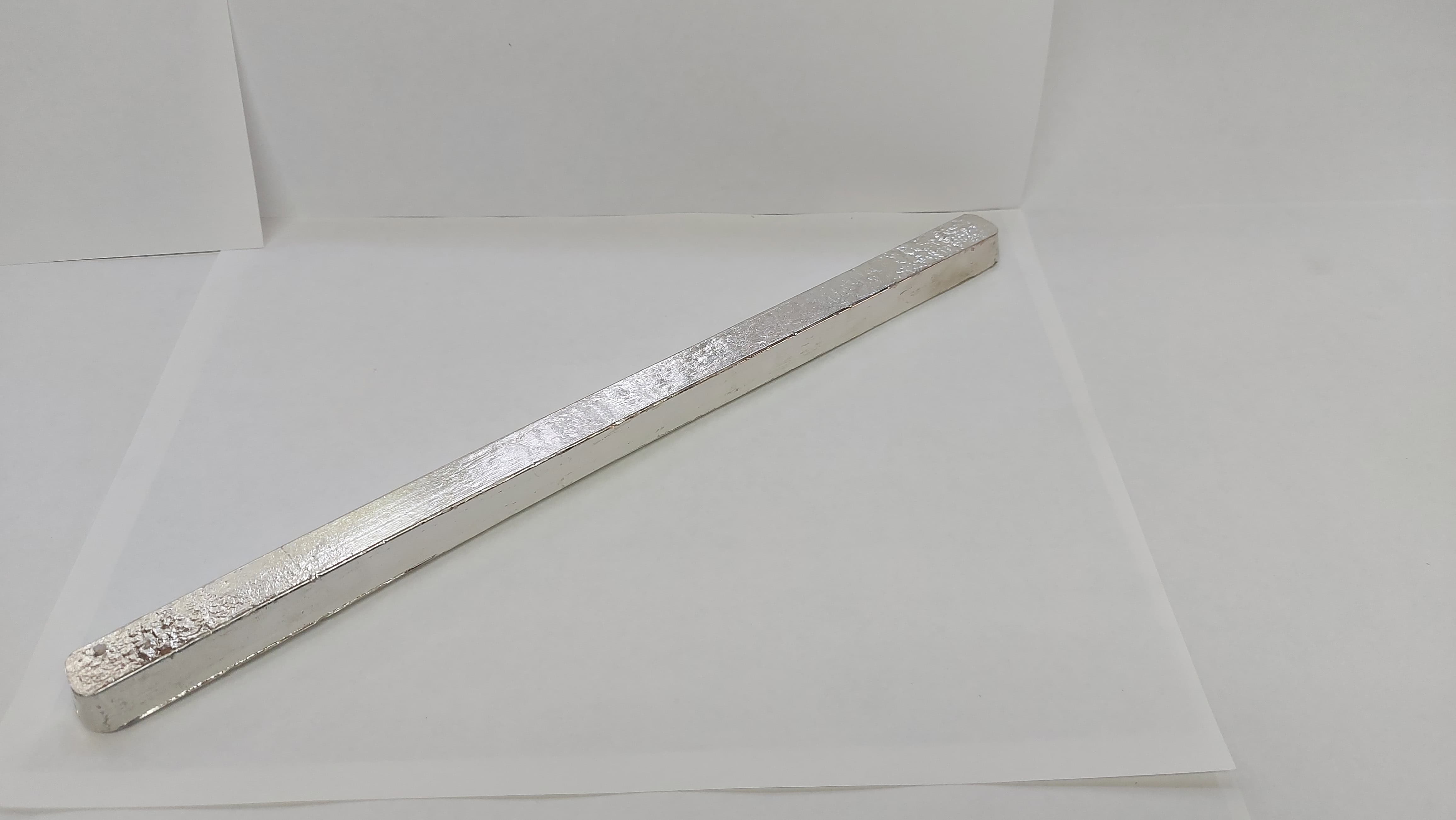 Barra metalica de zinc