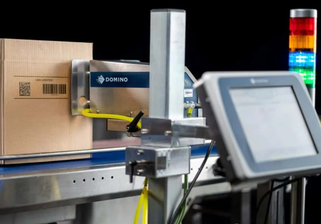 Codificadoras de cajas de cartón corrugado de grandes caracteres Domino Printing 3