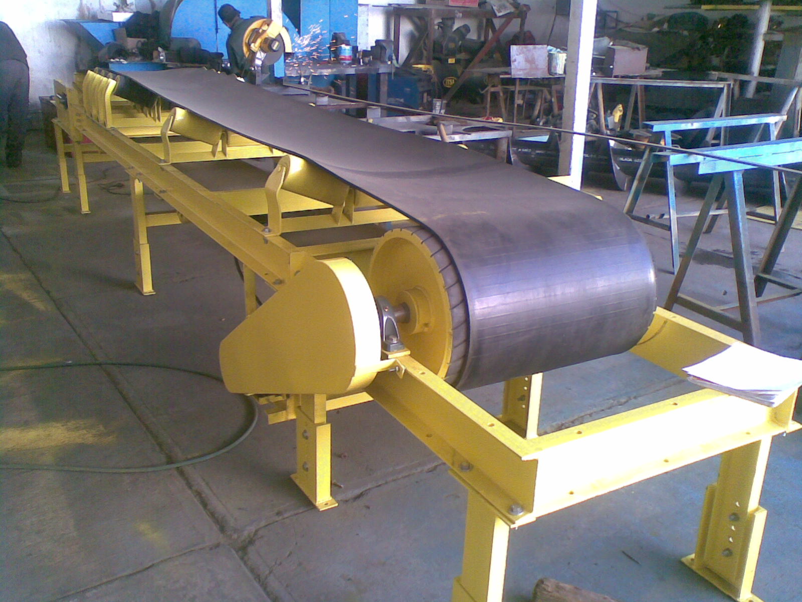 BANDAS TRANSPORTADORAS DE RODILLO