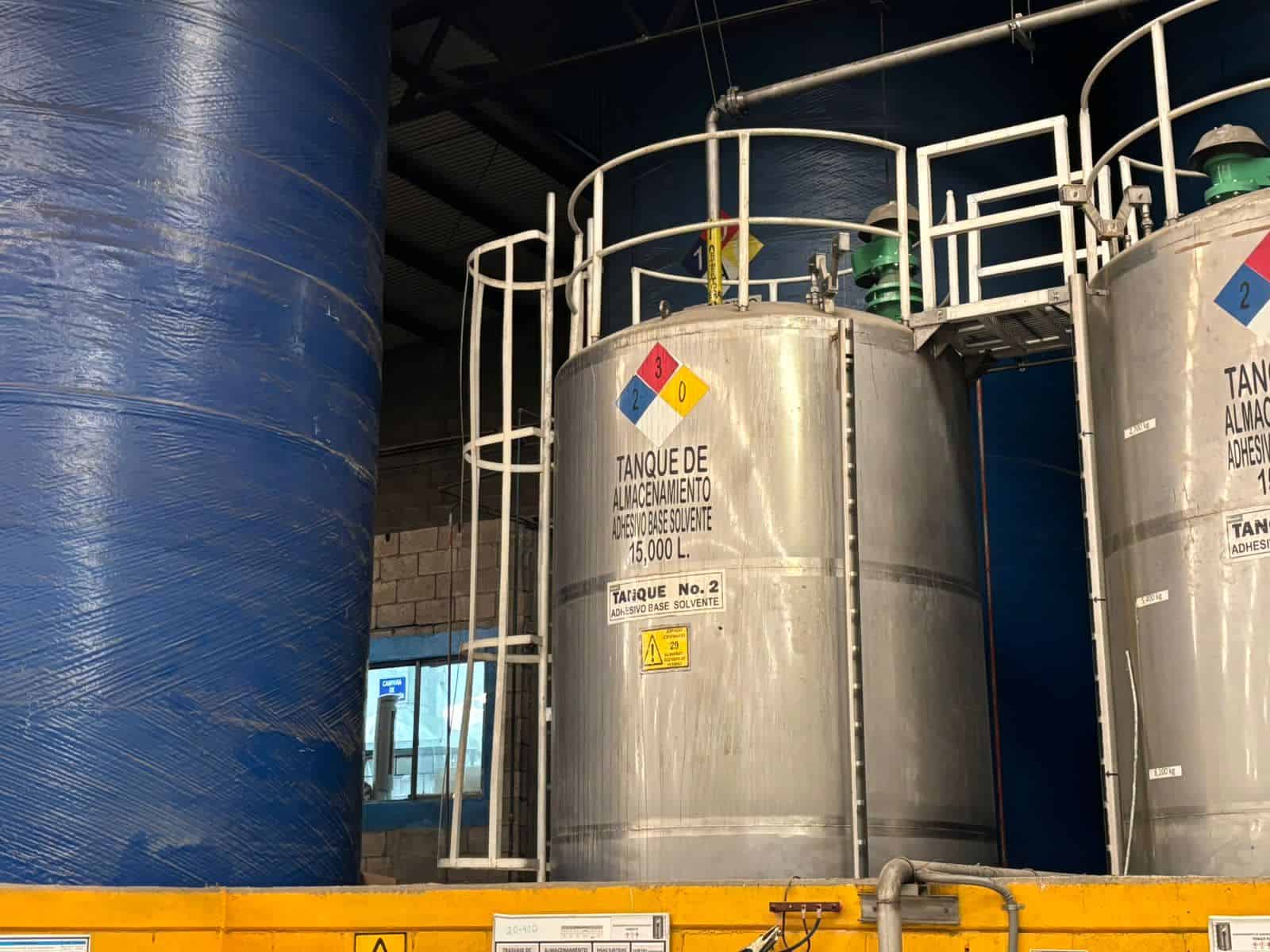 Limpieza de tanques de almacenamiento para productos químicos