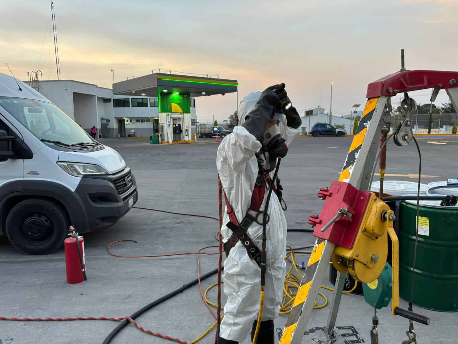Lavado de tanques de gasolina y tanques industriales