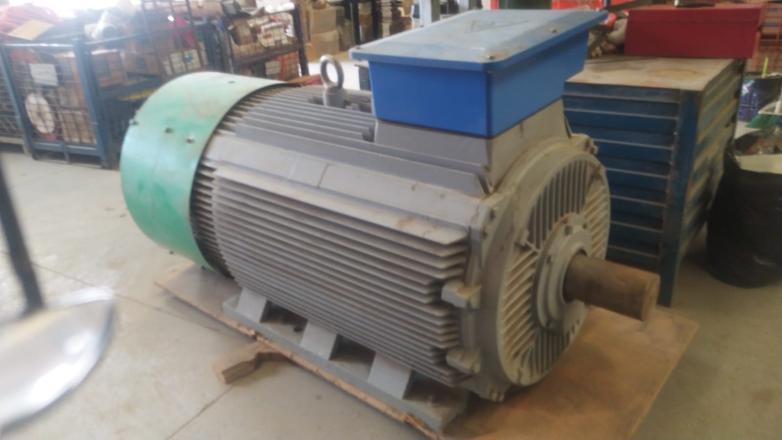 Generadores asincronos trifásico max. 1000v. 500 kw