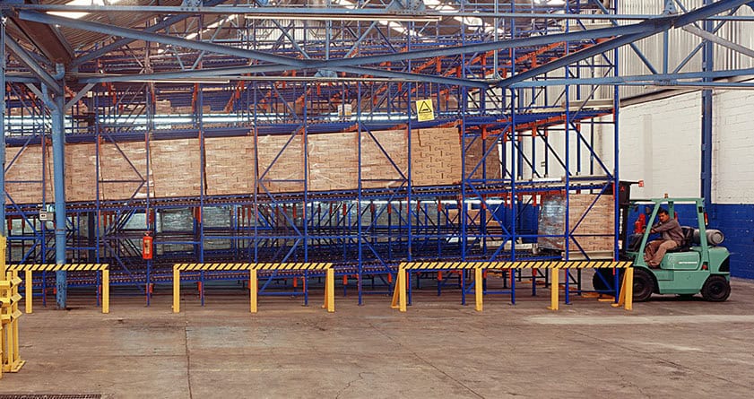Rack Dinámico para mercancía de rotación continua PE–PS