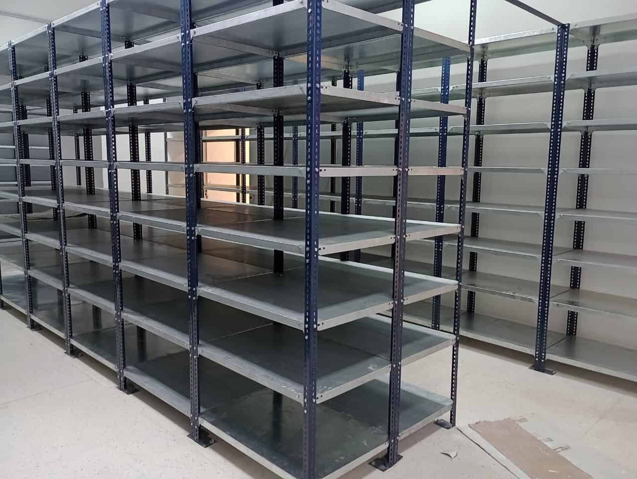 Anaqueles de Almacenamiento