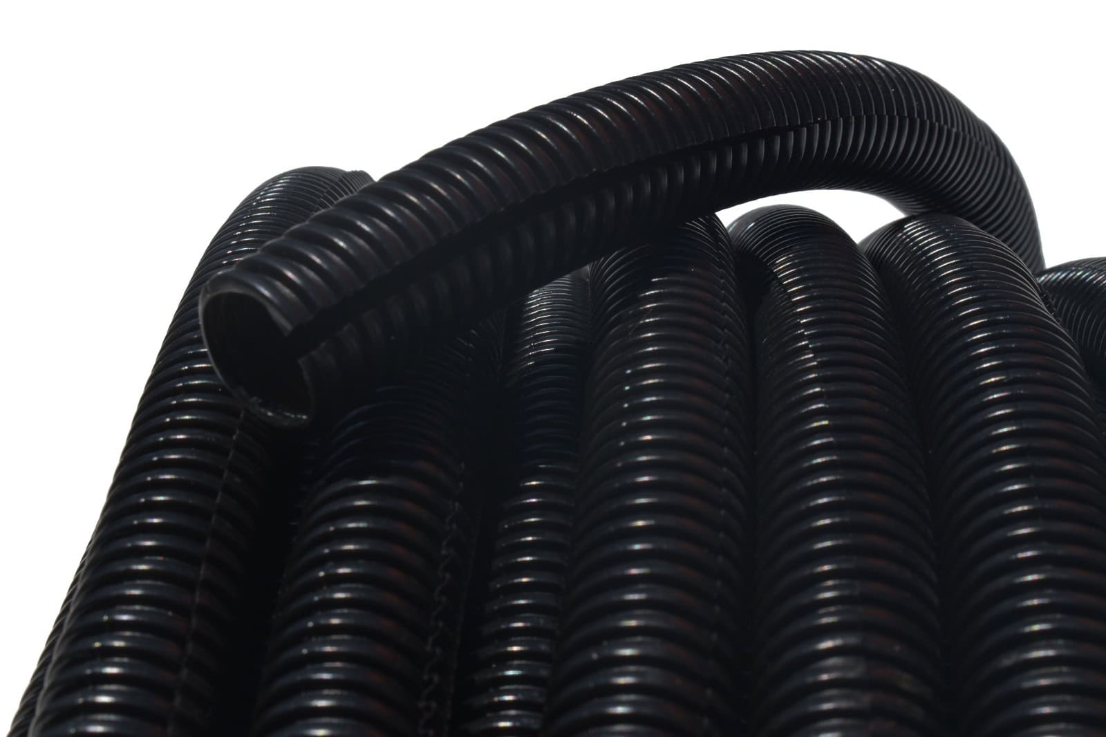 Manguera ranurada para uso eléctrico 