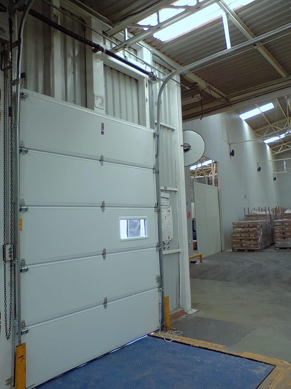 Cortinas seccionales para andenes