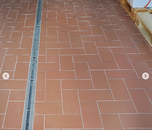 Pisos Industriales de Alto Desempeño Porcelanato Antiácido
