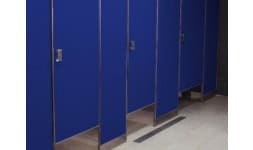 Mamparas con acabado fenolico - Sanimodul de México