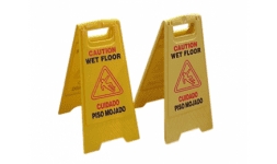 Señales de piso mojado - Comercializadora MAPANA