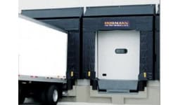 Puertas de anden impactables - Industrial de Andenes