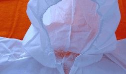 Overoles Desechables con Gorro Modelo Tyvek