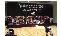 Bastidores de lona mate con montaje para anuncios