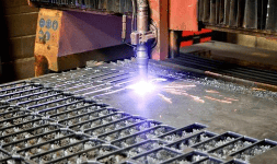 Corte de Placa con Plasma para Acero al Carbón