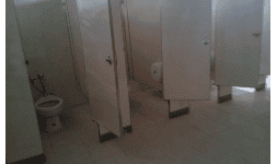 Mamparas para Baños de Escuela Antigrafiti