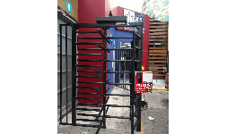 Equipos de control de acceso a baños publicos de uso rudo para exteriores