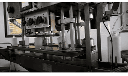 Tapadora de Rosca CX-200 para Tapas de Plástico