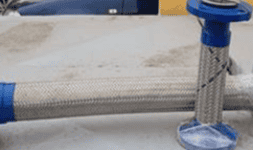 Mangueras metalicas flexibles con extremos combinados uno fijo y otro giratorio