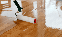Barniz poliester de alto desempeño POLYNER® 1800
