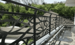 Celosías para balcones de acero o aluminio