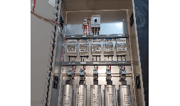 Banco de capacitores Automatico de 50 kvar, 240 volts
