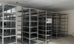 Estantería metálica a la medida