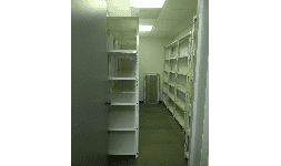 Estantería metálica para hospitales