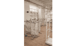 Rack para exhibición de ropa y anaquel