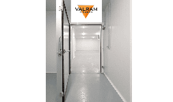Puertas Frigoríficas Pivotantes Industriales VALRAM