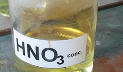 Acido nitrico concentrado