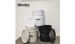 Cubetas de polietileno con asa y tapa 19 litros