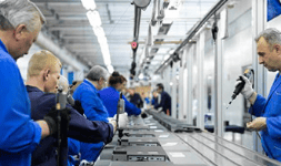 Charolas industriales para el sector automotriz