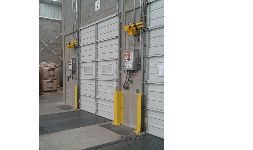 Accesorios para andenes de carga, Cepillos, Topes, Lámparas, Poste Protector de Rieles