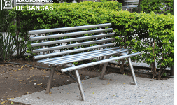 Mobiliario urbano en acero inoxidable