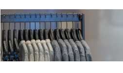 Racks de Metal para Exhibición de Ropa 