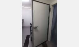 Puertas para camaras de conservacion, refrigeracion congelacion